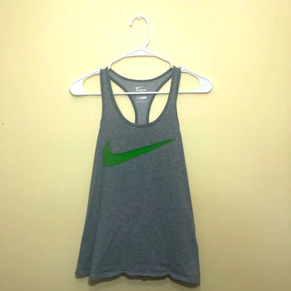 Nike Tank - Picture 1 of 3